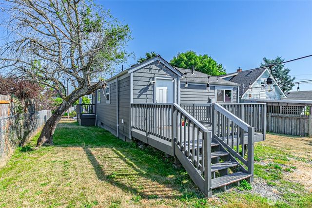 516 S 57th Street, Tacoma, WA 98408