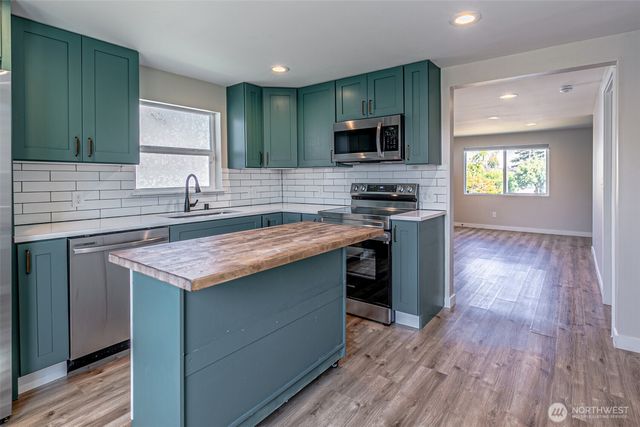 516 S 57th Street, Tacoma, WA 98408