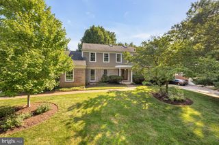 8705 BELLS MILL RD, Potomac, MD 20854
