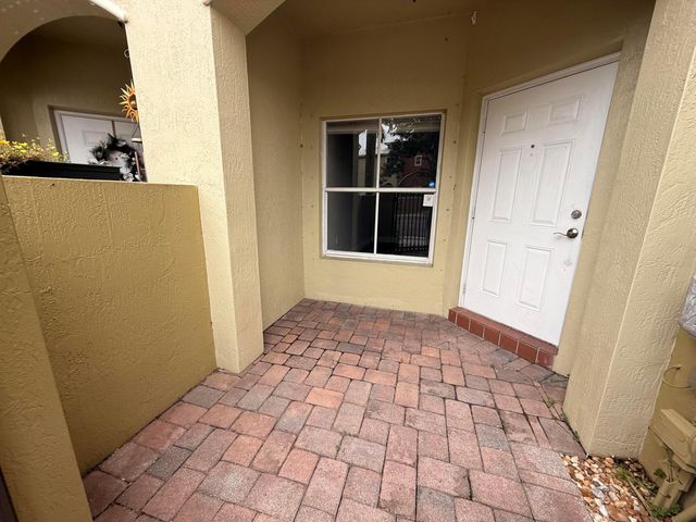 236 Lake Monterey Circle, Boynton Beach, FL 33426