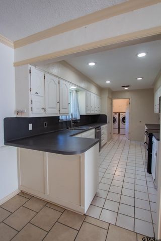 4016 Pollard Dr, Tyler, TX 75701