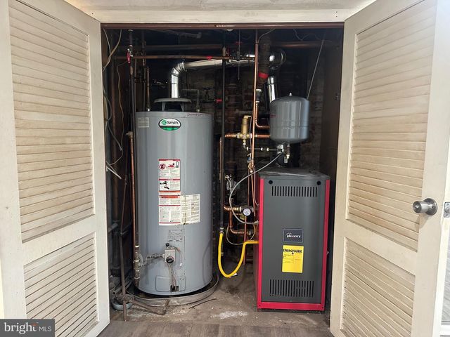 1620 WISCONSIN AVE NW, Washington, DC 20007