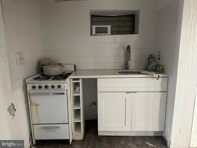 1620 WISCONSIN AVE NW, Washington, DC 20007