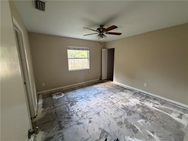 6526 4th St, Vero Beach, FL 32968