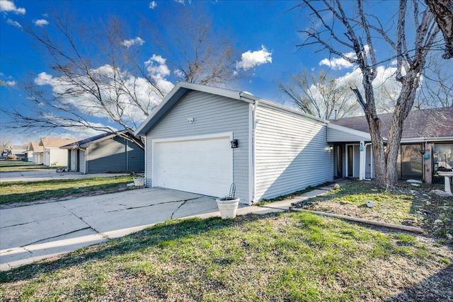 504 S Paula Ave, Wichita, KS 67209