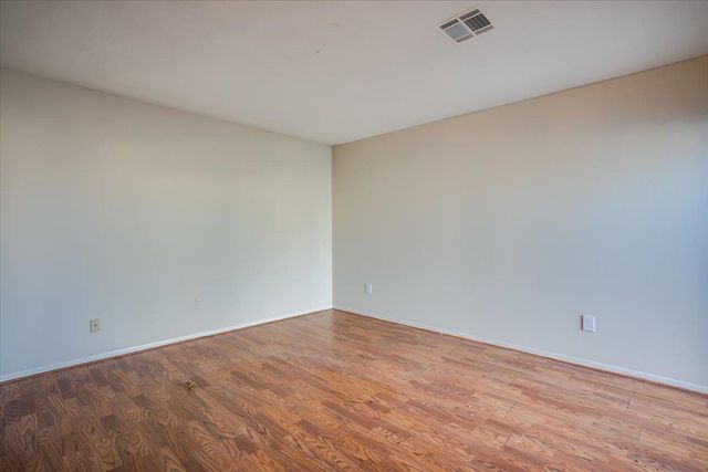 504 S Paula Ave, Wichita, KS 67209