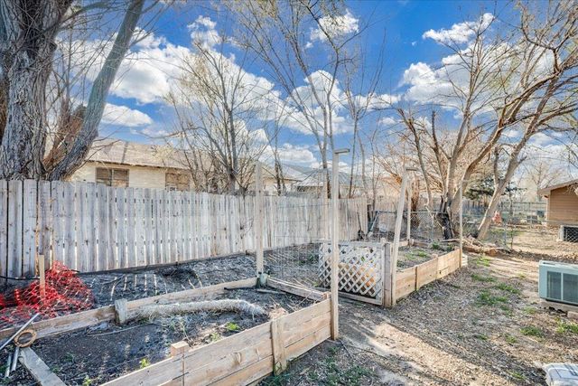 504 S Paula Ave, Wichita, KS 67209