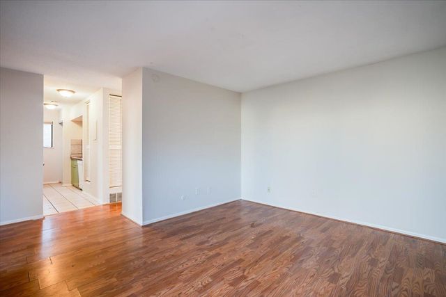 504 S Paula Ave, Wichita, KS 67209