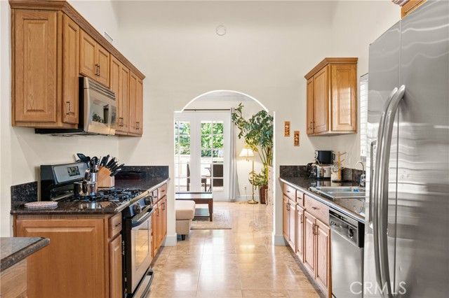 6045 Sausalito Avenue, Woodland Hills (los Angeles), CA 91367