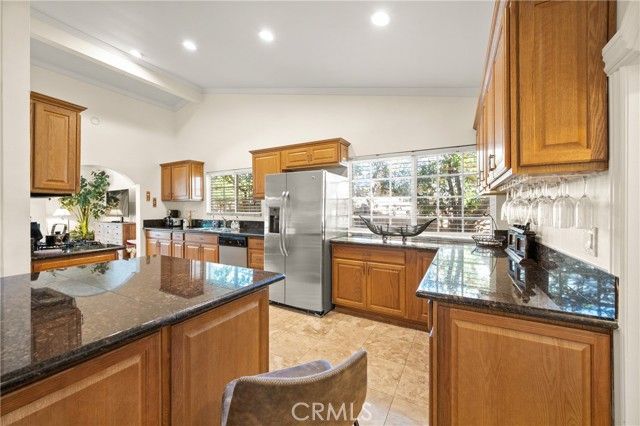 6045 Sausalito Avenue, Woodland Hills (los Angeles), CA 91367