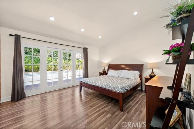 6045 Sausalito Avenue, Woodland Hills (los Angeles), CA 91367