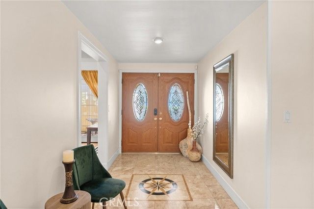 6045 Sausalito Avenue, Woodland Hills (los Angeles), CA 91367