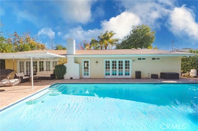 6045 Sausalito Avenue, Woodland Hills (los Angeles), CA 91367