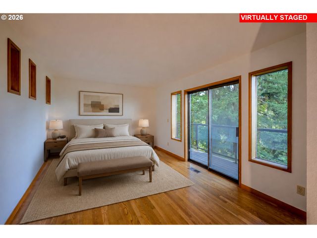 2445 Sw MONTGOMERY Dr, Portland, OR 97201