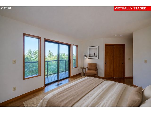 2445 Sw MONTGOMERY Dr, Portland, OR 97201