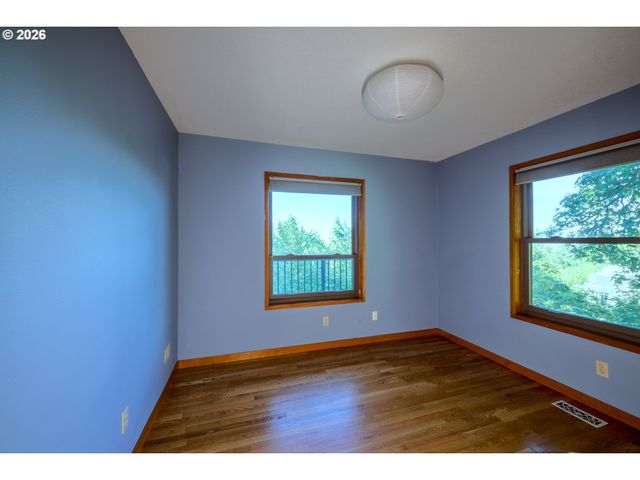 2445 Sw MONTGOMERY Dr, Portland, OR 97201