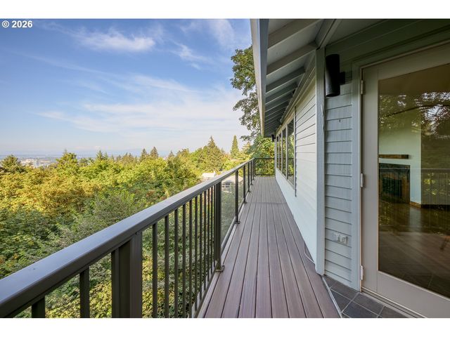 2445 Sw MONTGOMERY Dr, Portland, OR 97201
