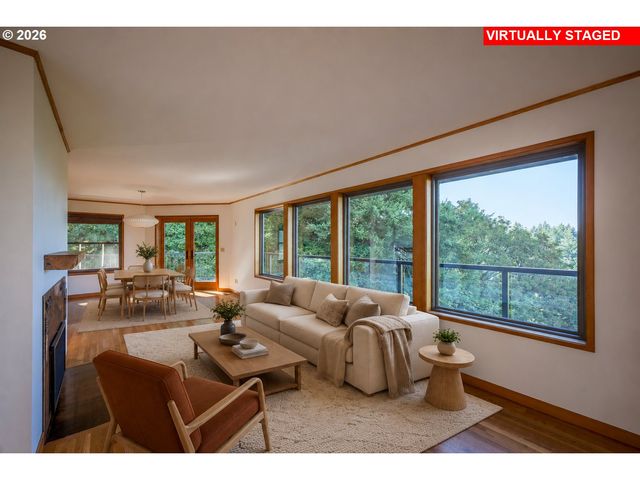 2445 Sw MONTGOMERY Dr, Portland, OR 97201