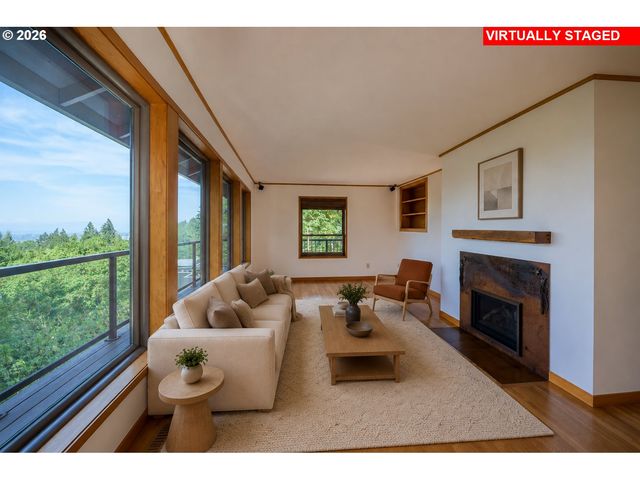 2445 Sw MONTGOMERY Dr, Portland, OR 97201