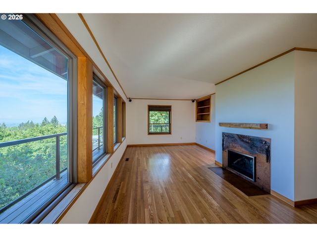 2445 Sw MONTGOMERY Dr, Portland, OR 97201