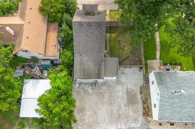 223 N 8th Street, Belleville, IL 62220