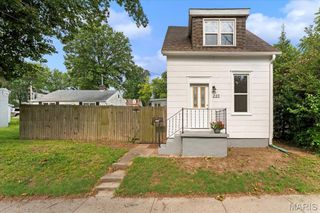223 N 8th Street, Belleville, IL 62220