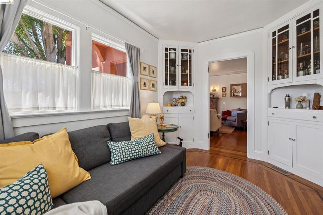 3031 Barrett Ave, Richmond, CA 94804