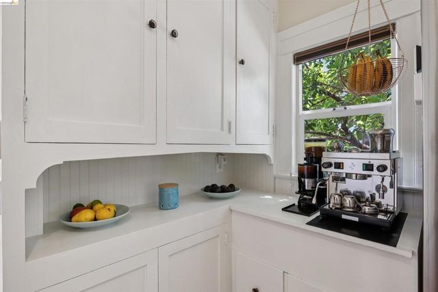 3031 Barrett Ave, Richmond, CA 94804