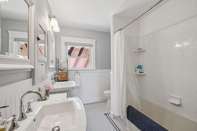 3031 Barrett Ave, Richmond, CA 94804