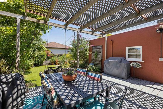 3031 Barrett Ave, Richmond, CA 94804