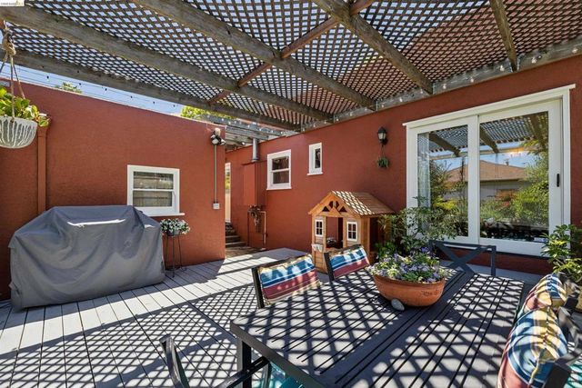 3031 Barrett Ave, Richmond, CA 94804
