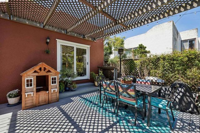 3031 Barrett Ave, Richmond, CA 94804