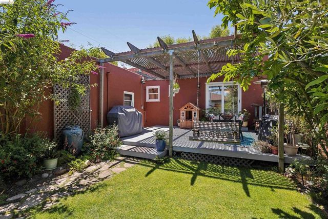 3031 Barrett Ave, Richmond, CA 94804