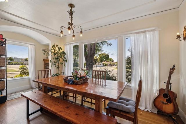 3031 Barrett Ave, Richmond, CA 94804