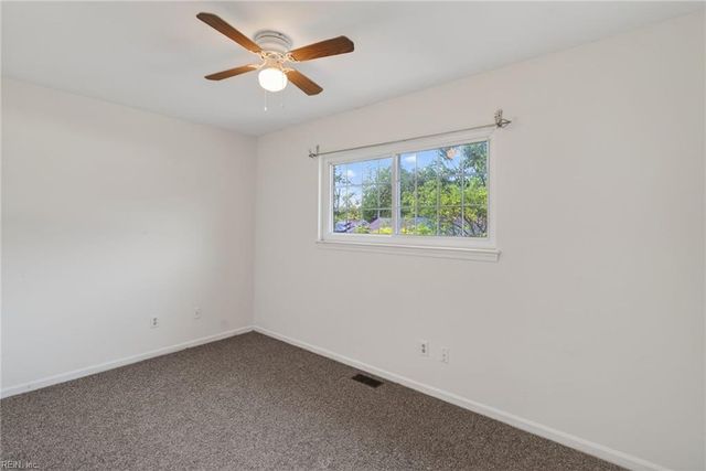 195 Bentley DR, Newport News, VA 23602