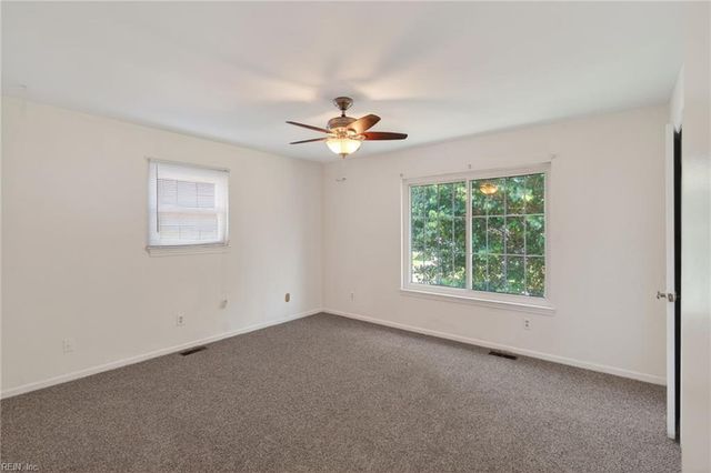195 Bentley DR, Newport News, VA 23602