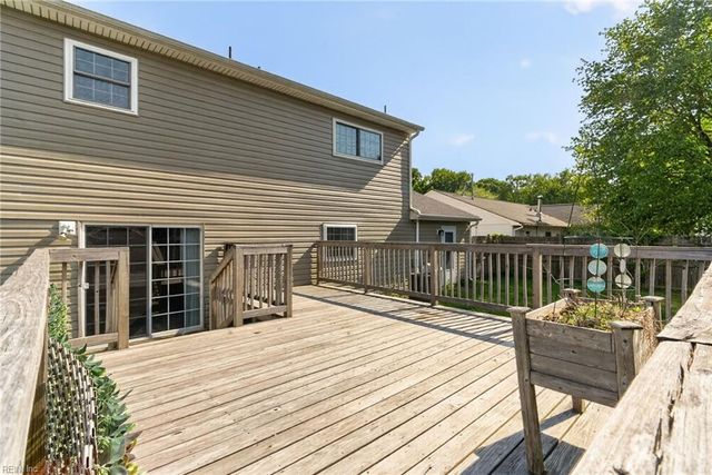 195 Bentley DR, Newport News, VA 23602