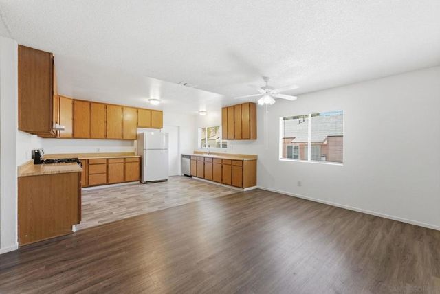 559 61st St, San Diego, CA 92114