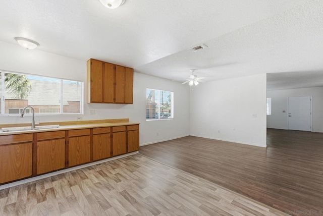 559 61st St, San Diego, CA 92114