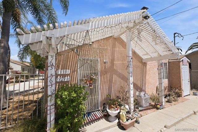 559 61st St, San Diego, CA 92114