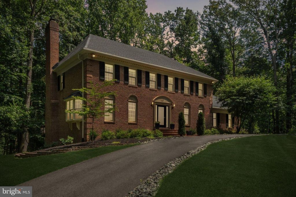 5504 W RIDGE VIEW DR, Fairfax, VA 22030