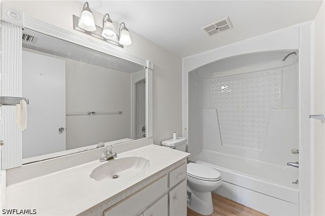 315 Saint Andrews BLVD D5, Naples, FL 34113