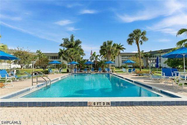 315 Saint Andrews BLVD D5, Naples, FL 34113