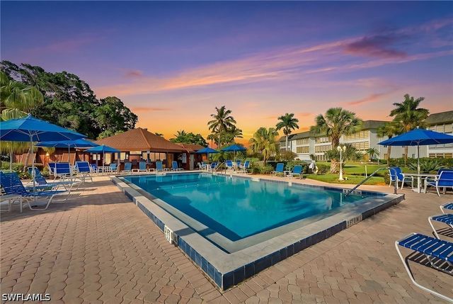 315 Saint Andrews BLVD D5, Naples, FL 34113