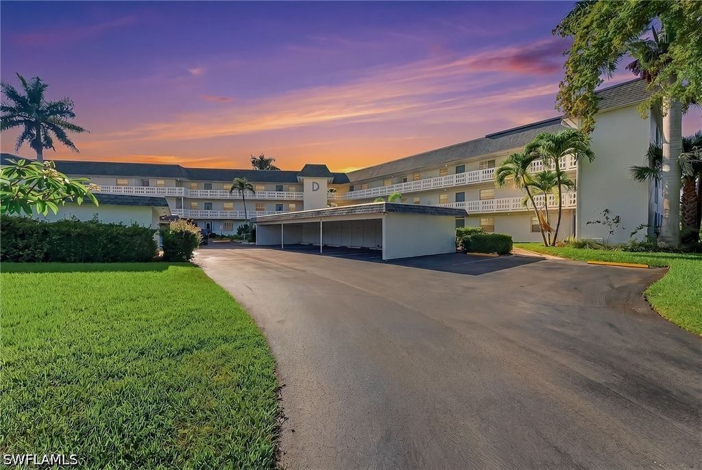 315 Saint Andrews BLVD D5, Naples, FL 34113