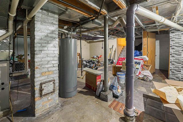 120 BOWEN STREET, Oshkosh, WI 54901