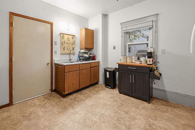 120 BOWEN STREET, Oshkosh, WI 54901