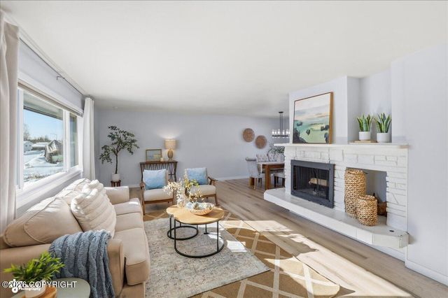 1717 Dimond Drive, Anchorage, AK 99507