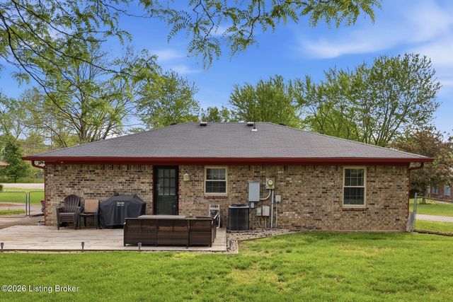 10802 Corbin Ct, Louisville, KY 40229