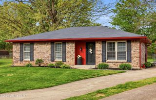 10802 Corbin Ct, Louisville, KY 40229